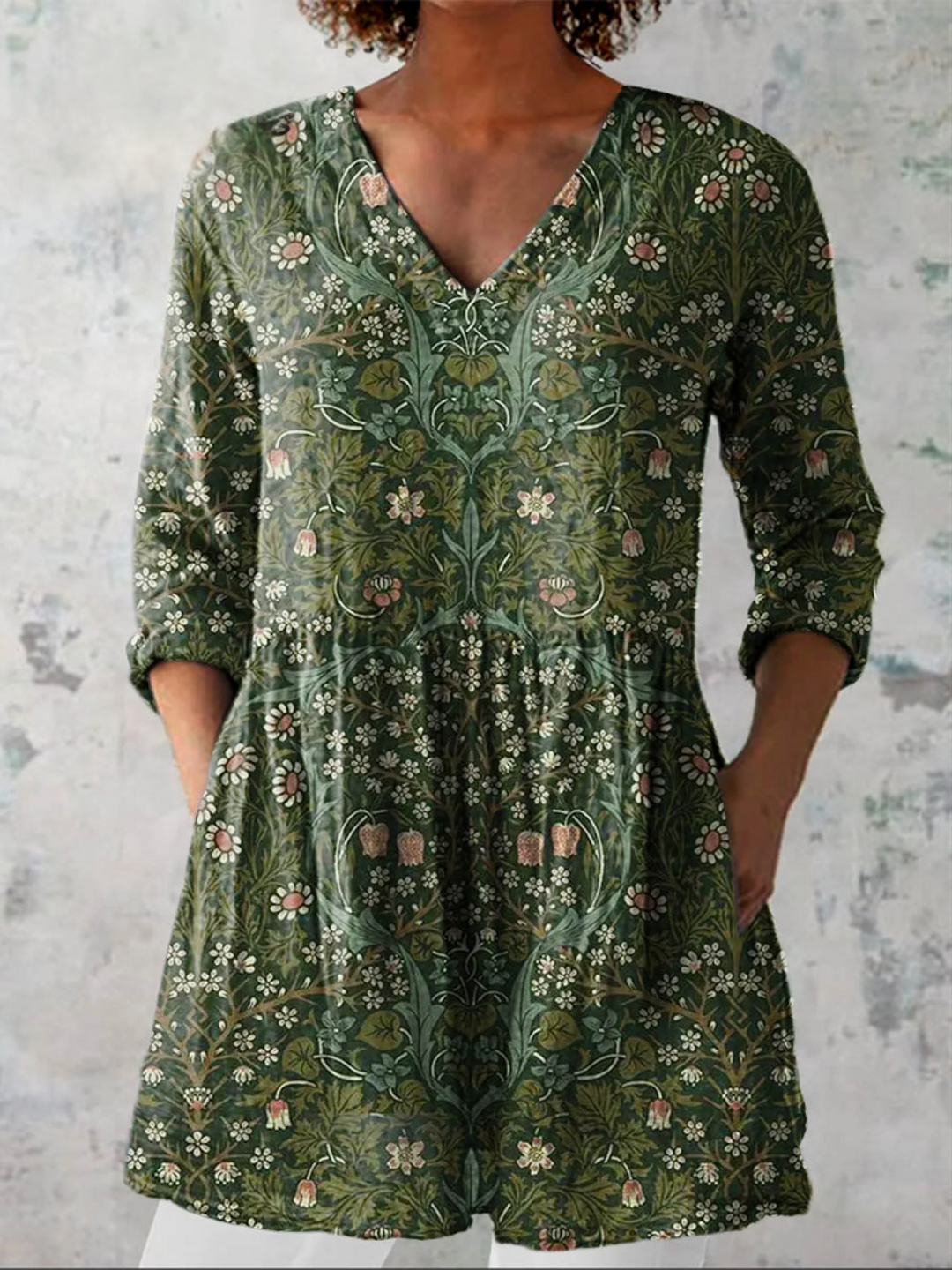 Della | Long V-Neck Tunic