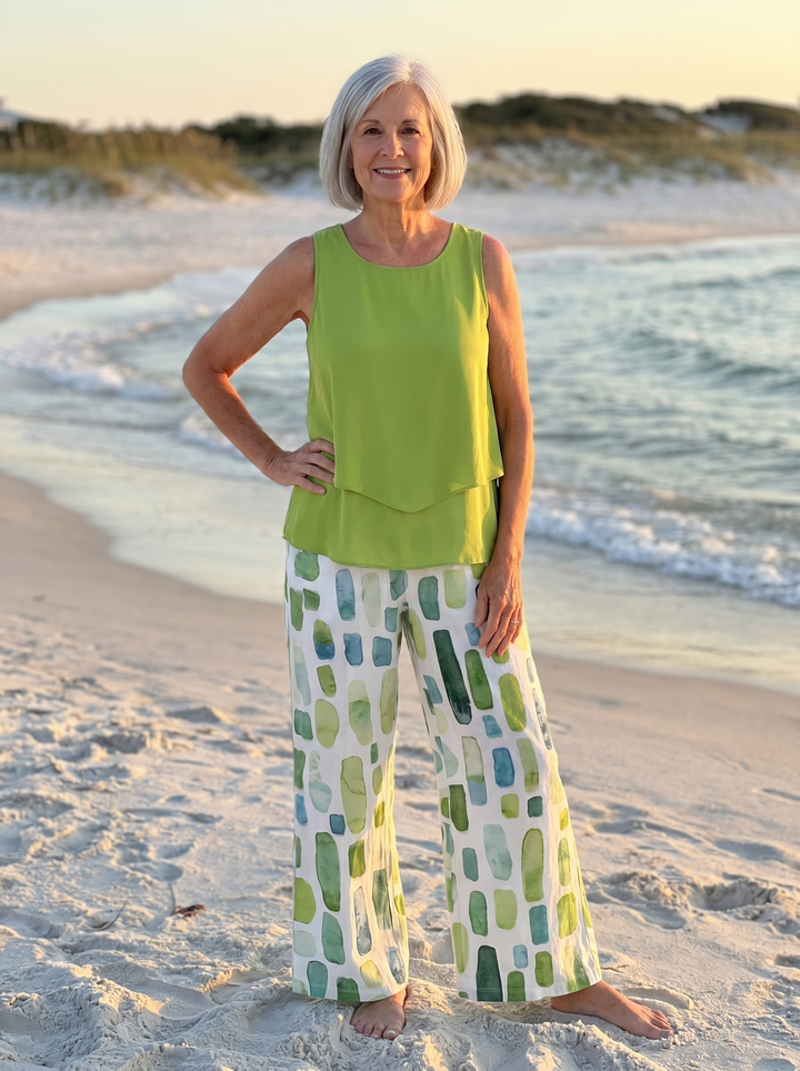 Charlotte Effortless Elegance Set - lifestyle beach